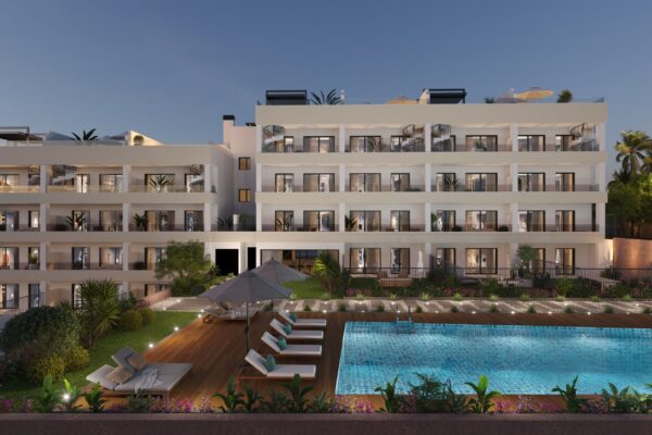 EXT_PICINA_NOCTURNO_4K